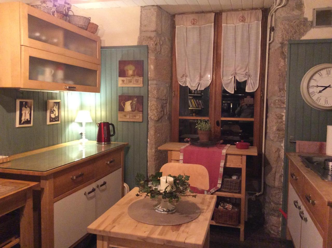 Le Moulin Des Farges Bed & Breakfast Meymac Exterior photo